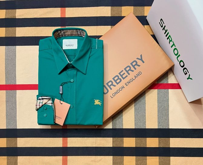 Burberry Premium Solid Shirt BRS 17 cane collar green - Image 3